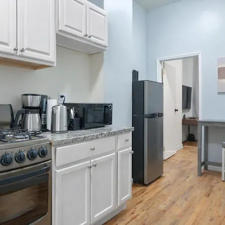 Apartment 2 Bedroom Cozy Gem New York