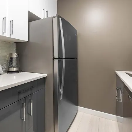 Spacious In Murray Hill Apartment