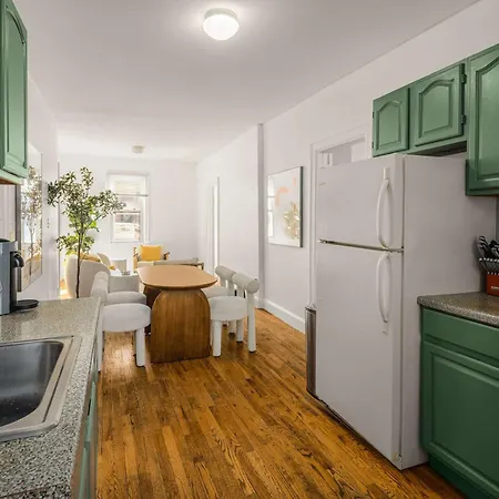 Williamsburg Gardens 3br Floor-through Unit With Private Yard New York