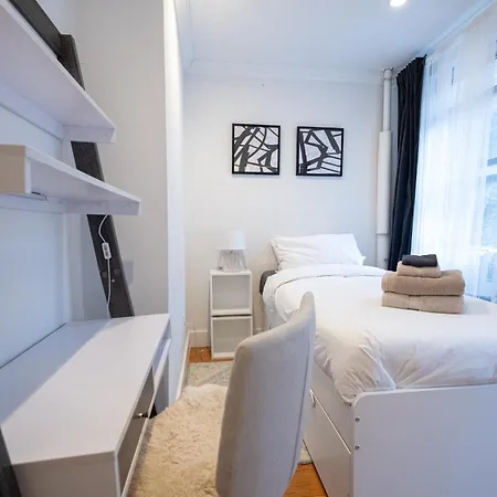 2 Bedroom With Wd Near Park Apartment New York