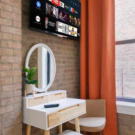 2 Bd Stylish Getaway In Lower Manhattan New York