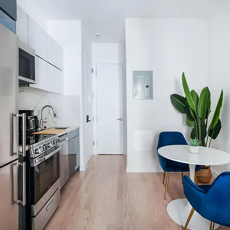14-b Sleek Modern 1br W Outdoor Space Union Square Wd In Unit New York