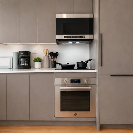 Apartment Modern And Stylish 1bd Duplex And Backyard New York