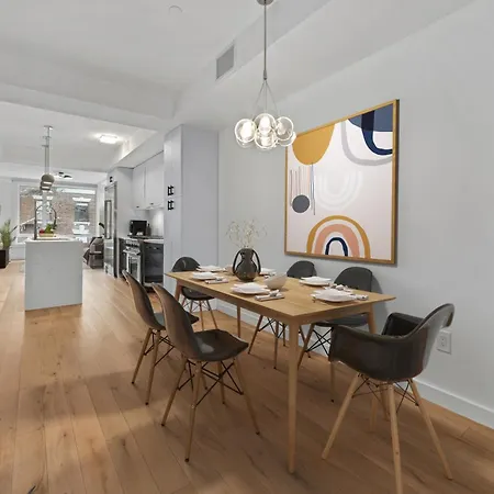 Modern 3 Bedroom In The Heart Of Downtown Brooklyn Across From Barclay's Center Apartment