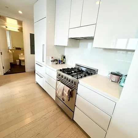1 Stop To Midtown Spectacular Panoramic View Luxury High Rise Corner 1 Bedroom Apartment New York