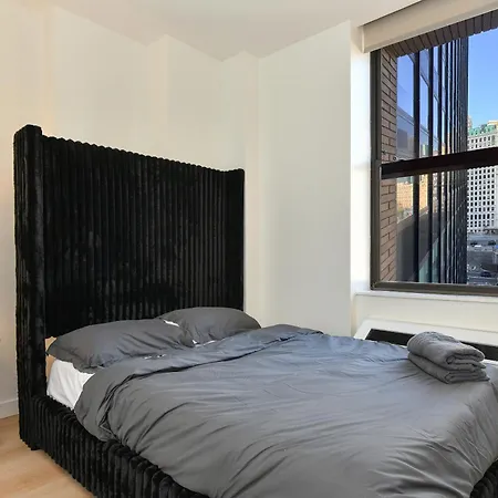 Apartment Urban Escape Bright 2br 2ba In Fidi