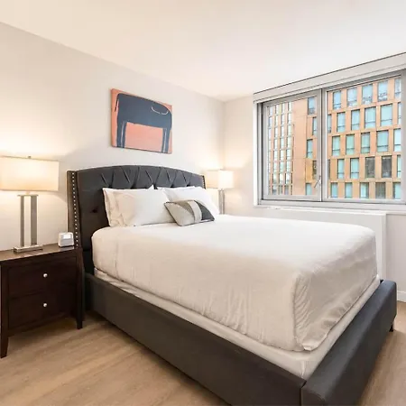 Spacious In Murray Hill New York