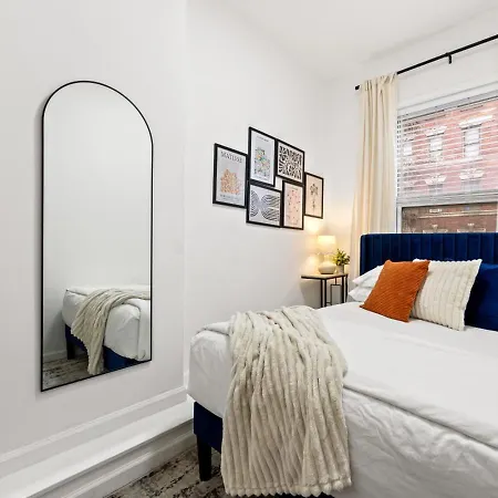 Apartment Sleek 2br In Times Square *