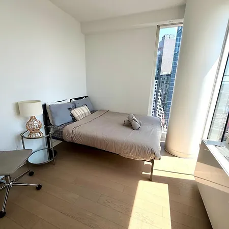 Apartment High Floor Luxury Corner 2br2ba Stunning Panoramic Views 1 Stop To Midtown Manhattan