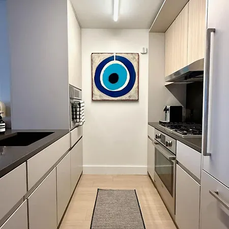 Apartment Pied-a-terre In The Sky *