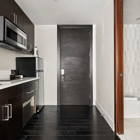 Rove Travel - Marmara Place 1102 - Modern *