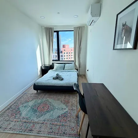 Convenient Spacious Bright New Modern Penthouse 3br2ba Balcony Apartment *