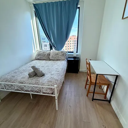 Convenient Spacious Bright New Modern Penthouse 3br2ba Balcony *