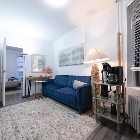 Apartment Cozy 1 Bedroom *