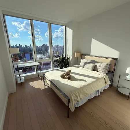 1 Stop To Midtown Spectacular Panoramic View Luxury High Rise Corner 1 Bedroom * New York