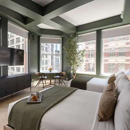 Two Bedroom Near Flatiron & Broadway Apartment *