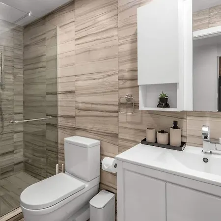 Family-friendly Nyc Retreat Walk To Seaport Apartment *