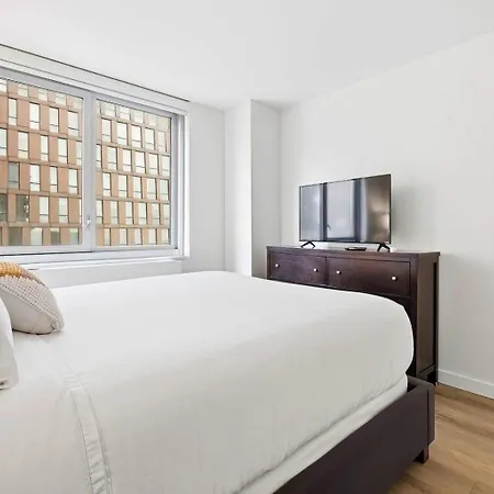 Apartment Spacious In Murray Hill