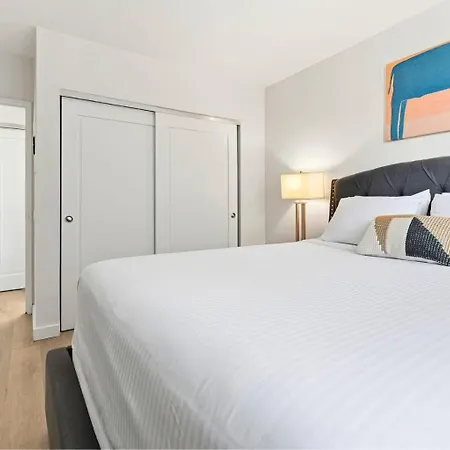 Apartment Spacious In Murray Hill *