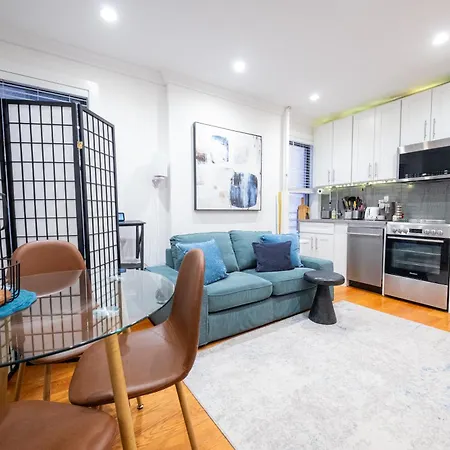 2 Bedroom With Wd Near Park Apartment *