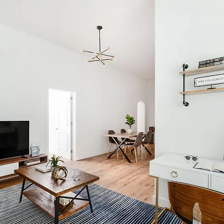 Prime Uws 2 Bedrooms Doorman Newly Furnished Apartment *