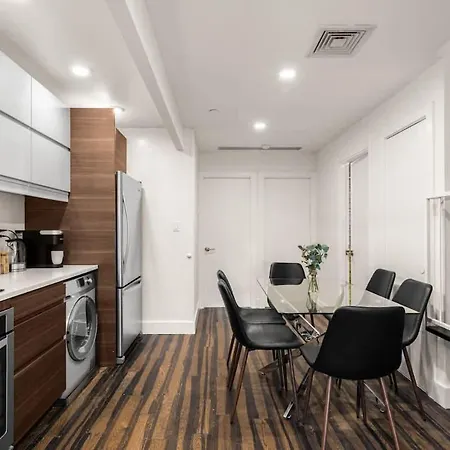 Family-friendly Nyc Retreat Walk To Seaport Apartment
