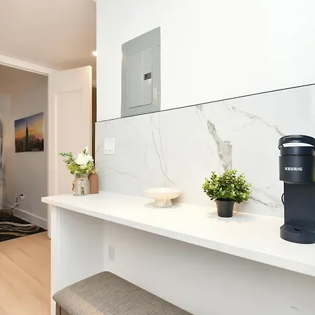 Chic 2br Steps To Park New York