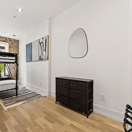 The West 142nd Street - Manhattan Nyc Apartment