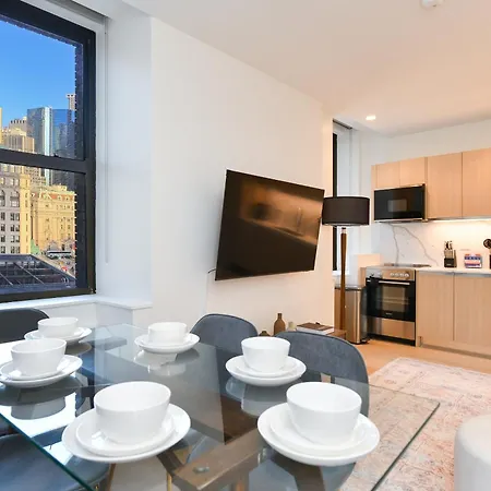 Sleek 2br Oasis In Financial District *