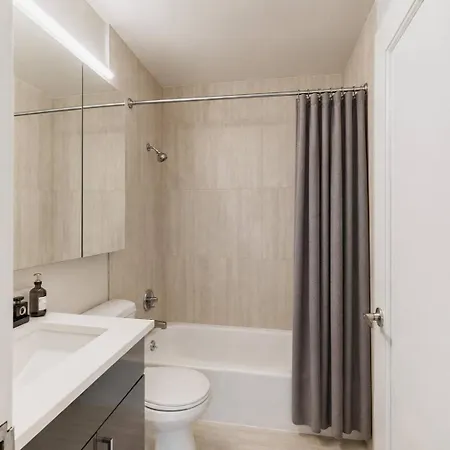 Apartment Spacious In Murray Hill
