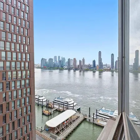 Apartment Spacious In Murray Hill *