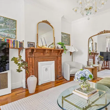 West Village 1br Gem Historic Brownstone Wifi New York