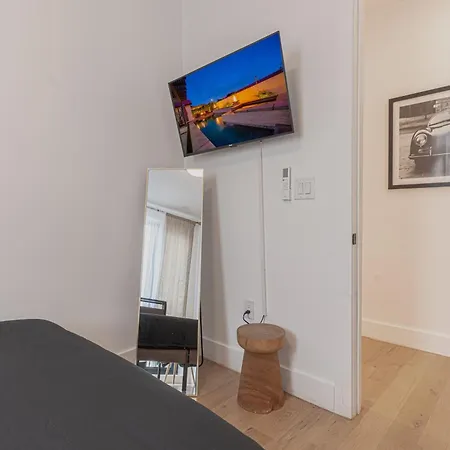 Spacious And Stylish 2bd With Washer Near Train * New York