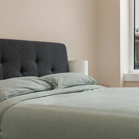 Modern 3 Bedroom In The Heart Of Downtown Brooklyn Across From Barclay's Center New York
