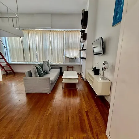 Apartment Great In Next To Time Square New York
