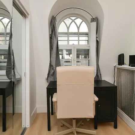 Apartment Chic 2br Steps To Park