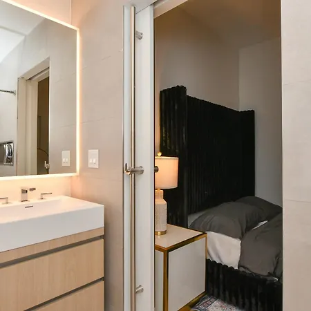 Urban Escape Bright 2br 2ba In Fidi Apartment *