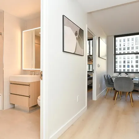 Sleek 2br Oasis In Financial District * New York