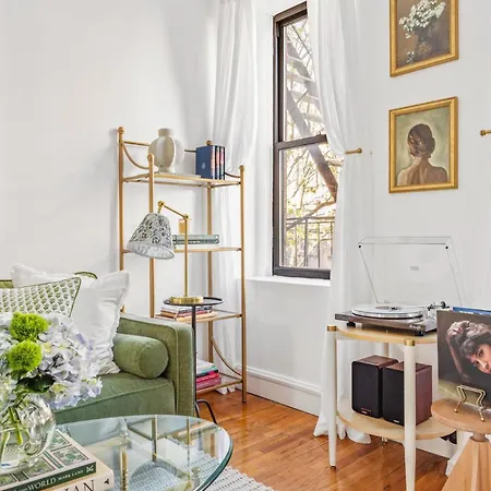 West Village 1br Gem Historic Brownstone Wifi New York