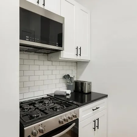 Apartment Prime Uws 2 Bedrooms Doorman Newly Furnished