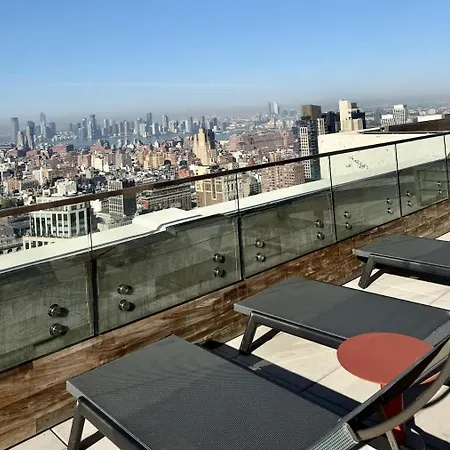 Pied-a-terre In The Sky Apartment