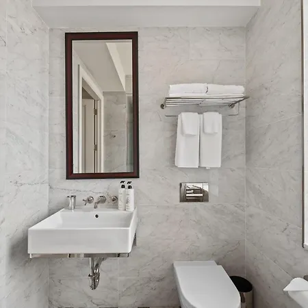 Rove Travel - Marmara Place 1801 - Modern Apartment *