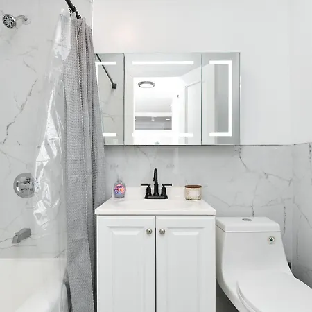 Chic 2br Steps To Park Apartment *