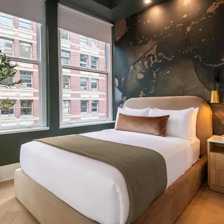 Apartment Nomad Near Broadway & 5th Ave *