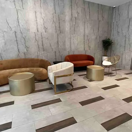 Apartment Convenient Spacious Bright New Modern Penthouse 3br2ba Balcony *