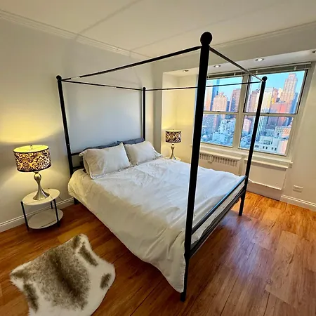 Apartment Midtown High Floor Stunning Panoramic View Corner 2br *