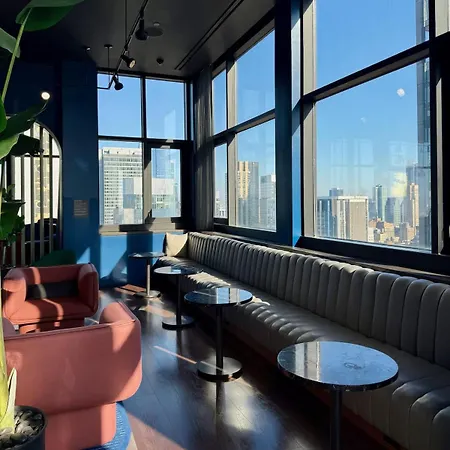 Apartment Pied-a-terre In The Sky *
