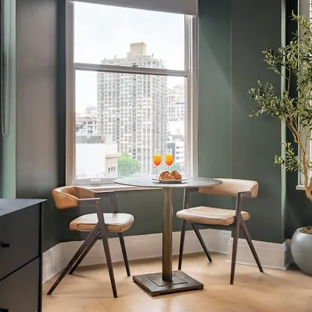 Apartment Nomad Near Broadway & 5th Ave *