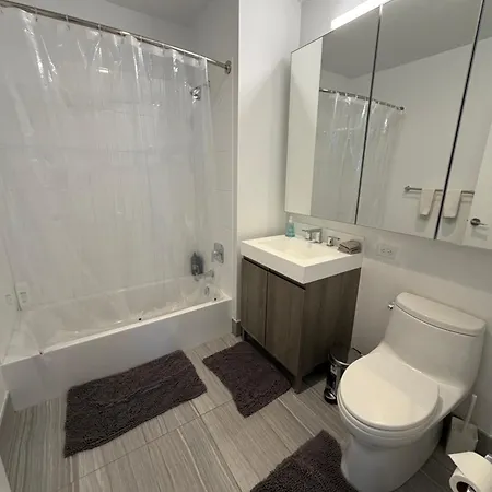 High Floor Luxury Corner 2br2ba Stunning Panoramic Views 1 Stop To Midtown Manhattan *
