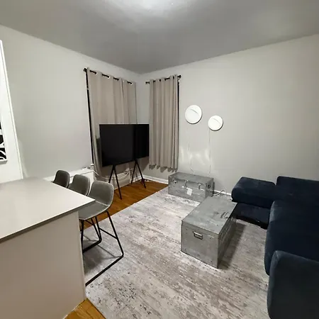 Great In Next To Time Square * New York